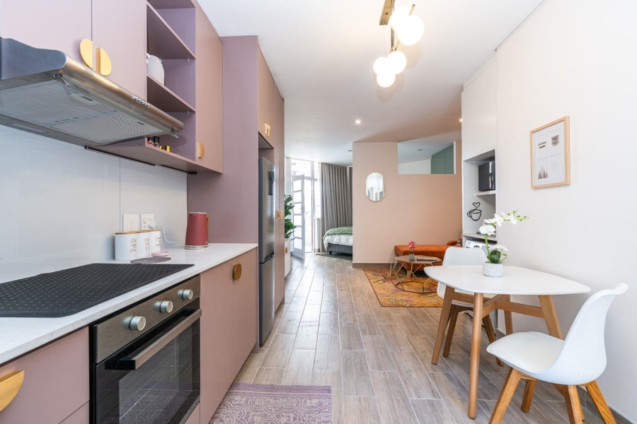 To Let 1 Bedroom Property for Rent in Sea Point Western Cape